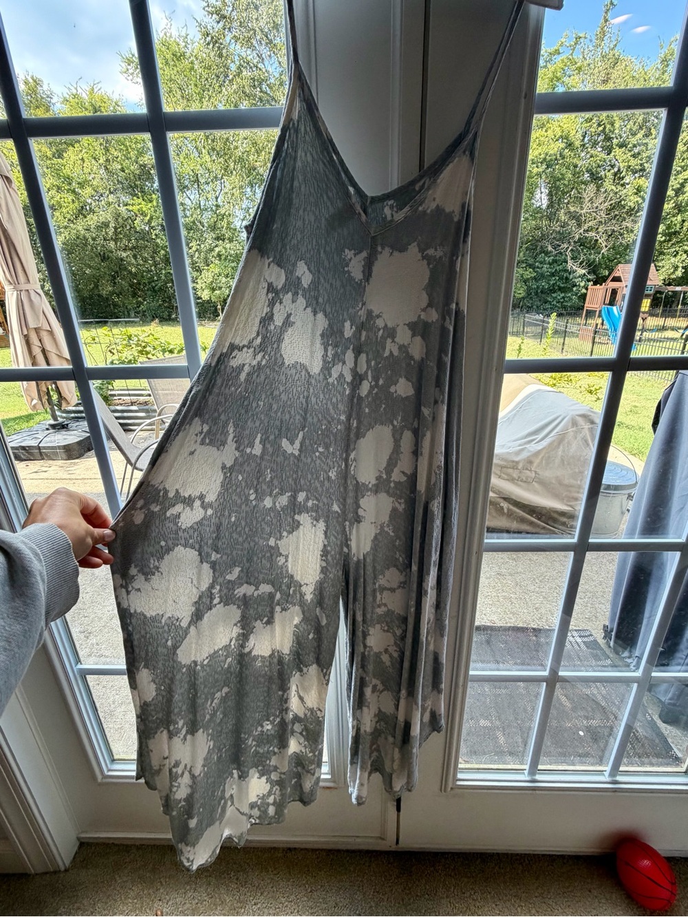 Sleeveless Tie-Dye Wide-Leg Romper in Gray & White